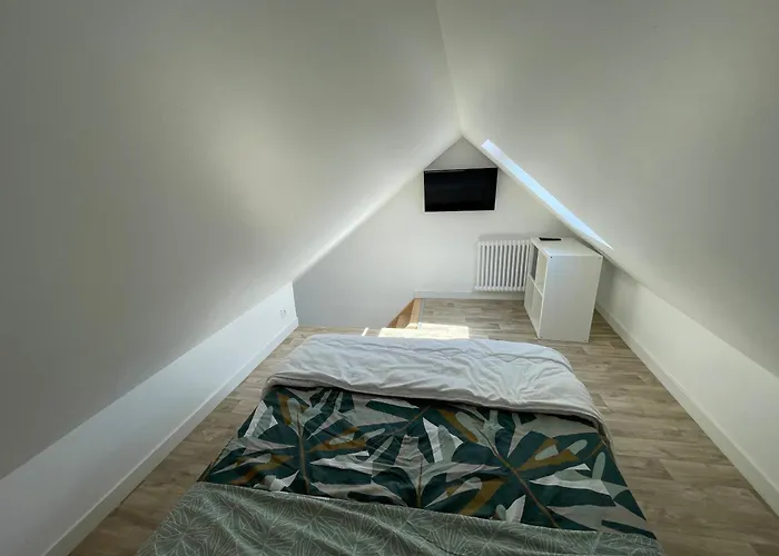 Lägenhet T2 Duplex N5, Proche Naval Group Et Centre *