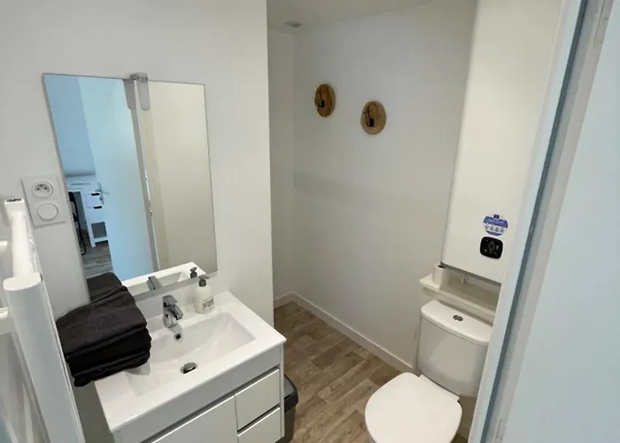 Apartamento T2 Duplex N5, Proche Naval Group Et Centre *